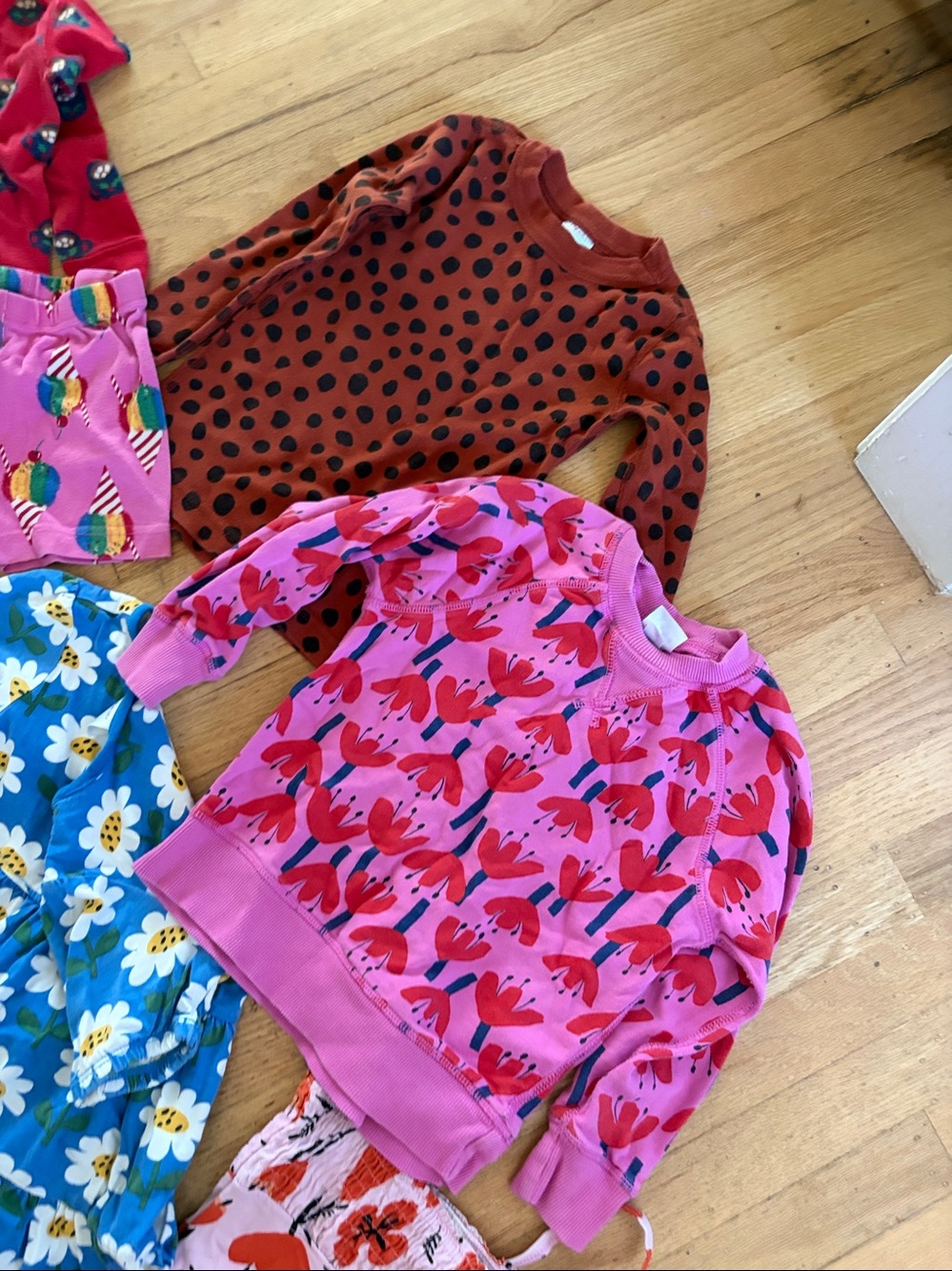 Hanna Andersson size 4 bundle pajamas dresses swimsuit - Picture 5 of 8